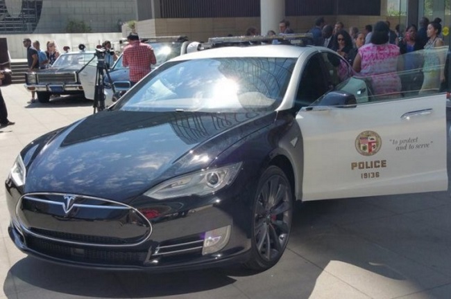 Tesla S patrol car