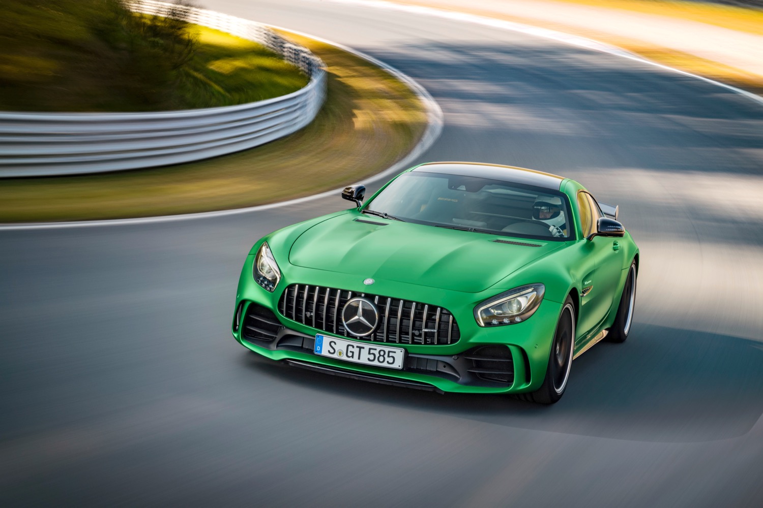 2018 Mercedes-AMG GT R