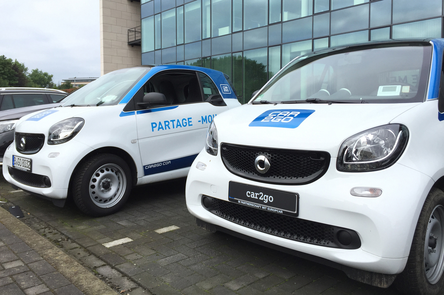 daimler car2go brussels startet in br  ssel