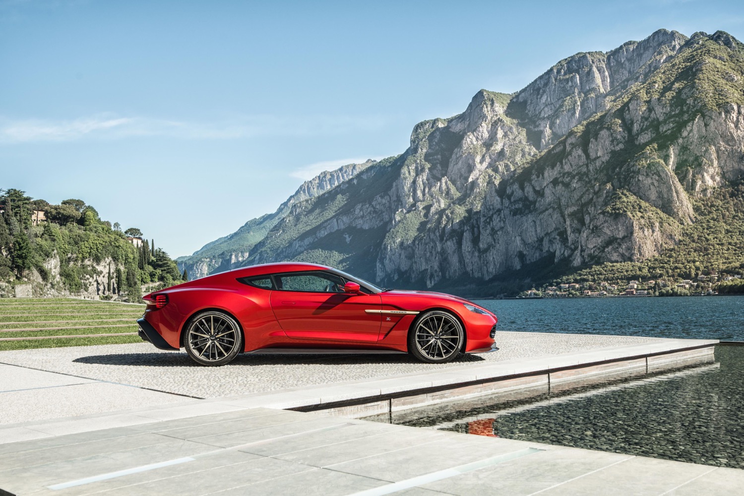 Aston Martin Vanquish Zagato