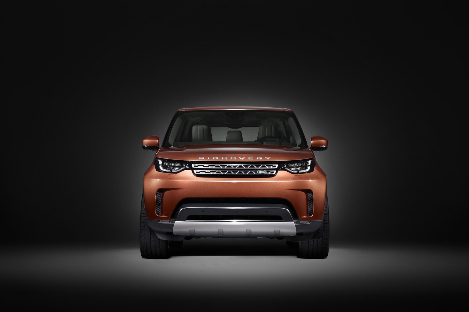 Land Rover Discovery teaser