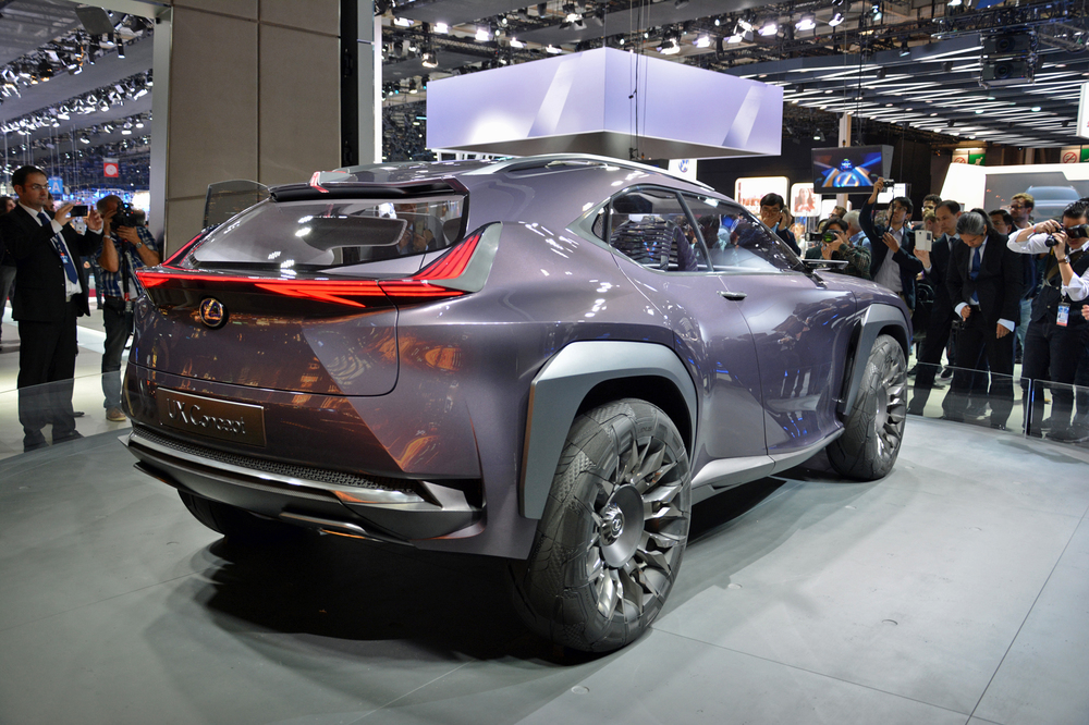 Lexus UX concept