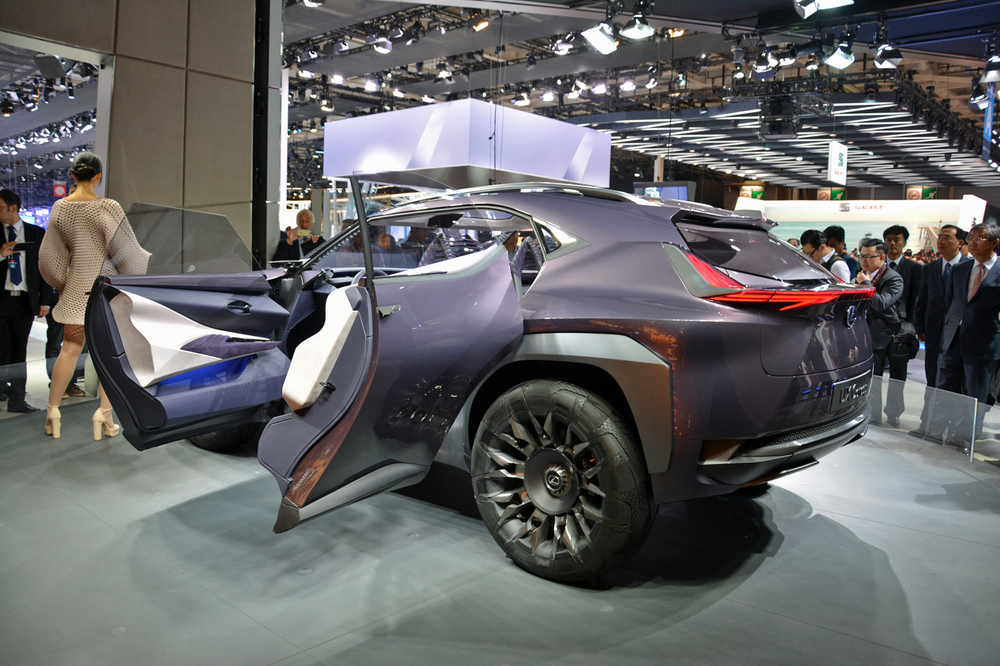 Lexus UX concept