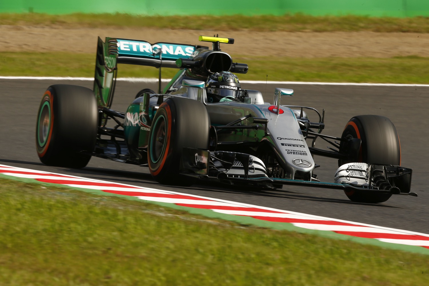 Mercedes-AMG F1 W07 Hybrid (Nico Rosberg, 2016 Japanese Grand Prix)