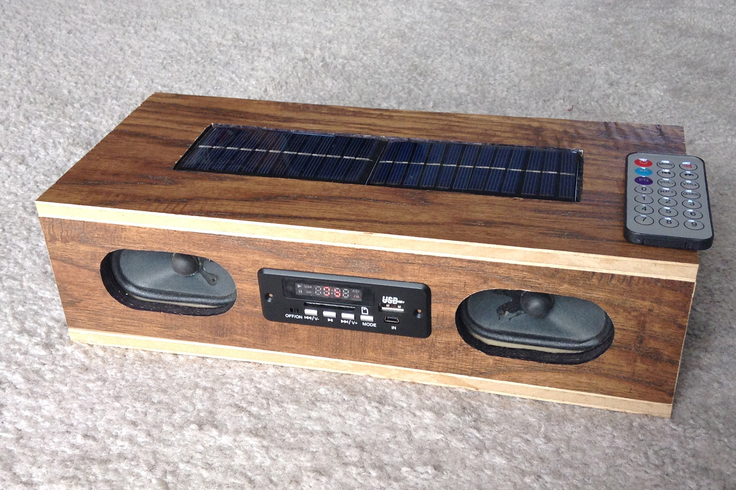 Weekend Workshop: Solar Powered Radio with Bluetooth + MP3