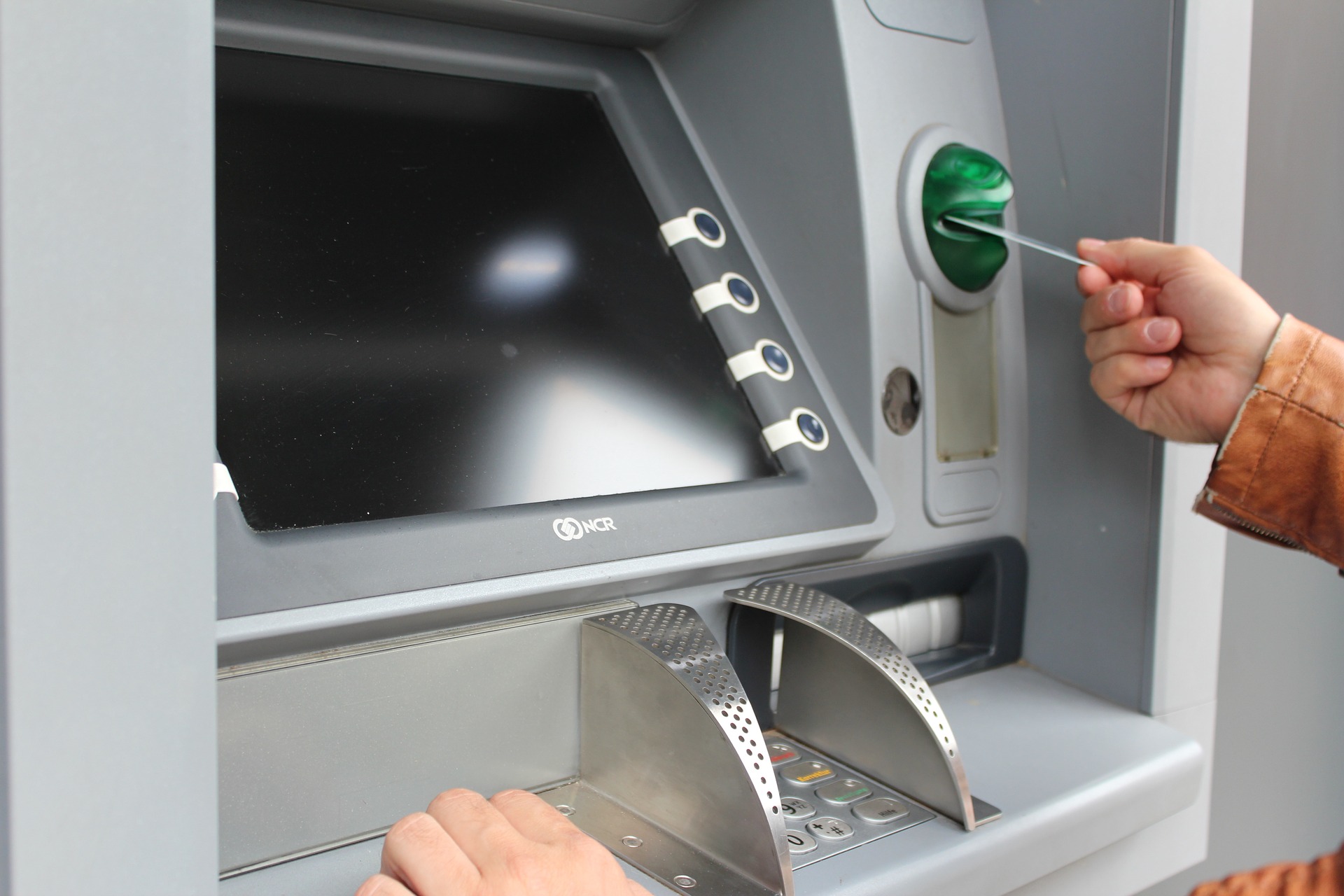 hackers atm attacks hack