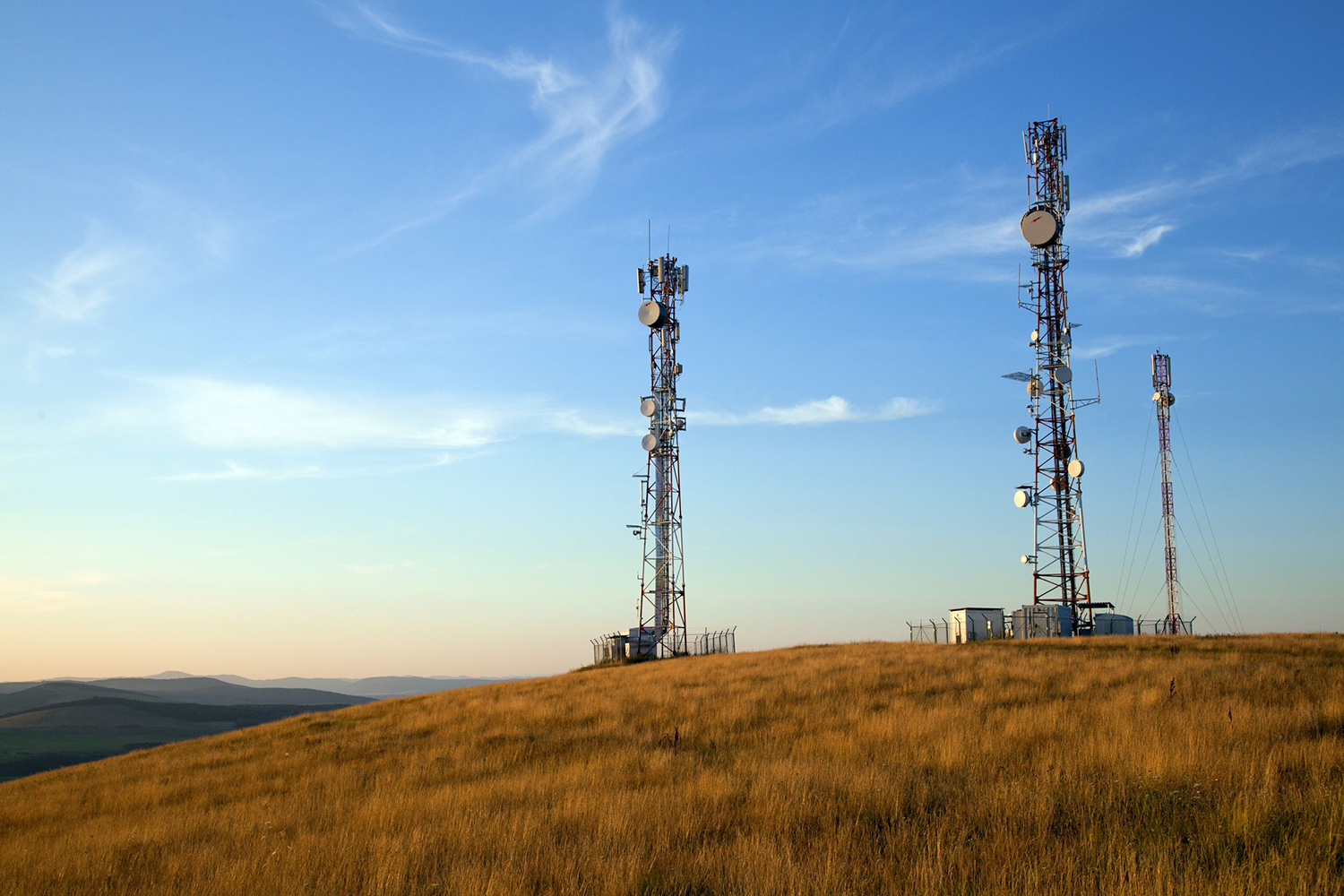 verizon and att show decline in 4g speeds lte tower