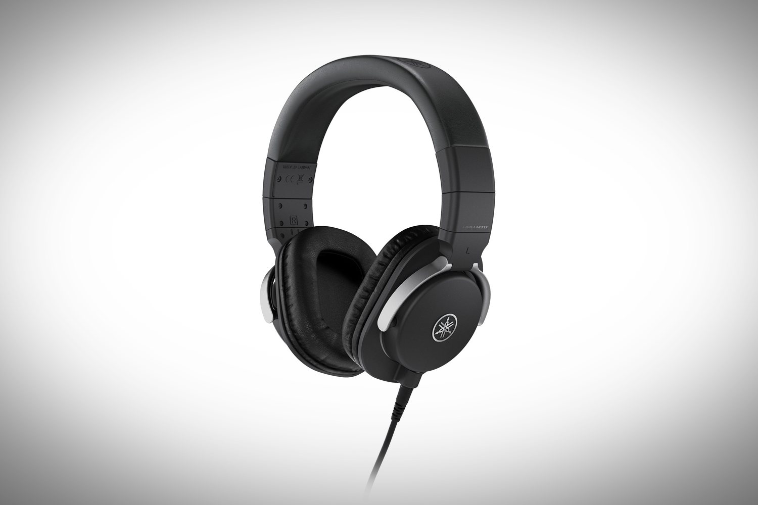 yamaha debuts hph mt5 mt8 headphones