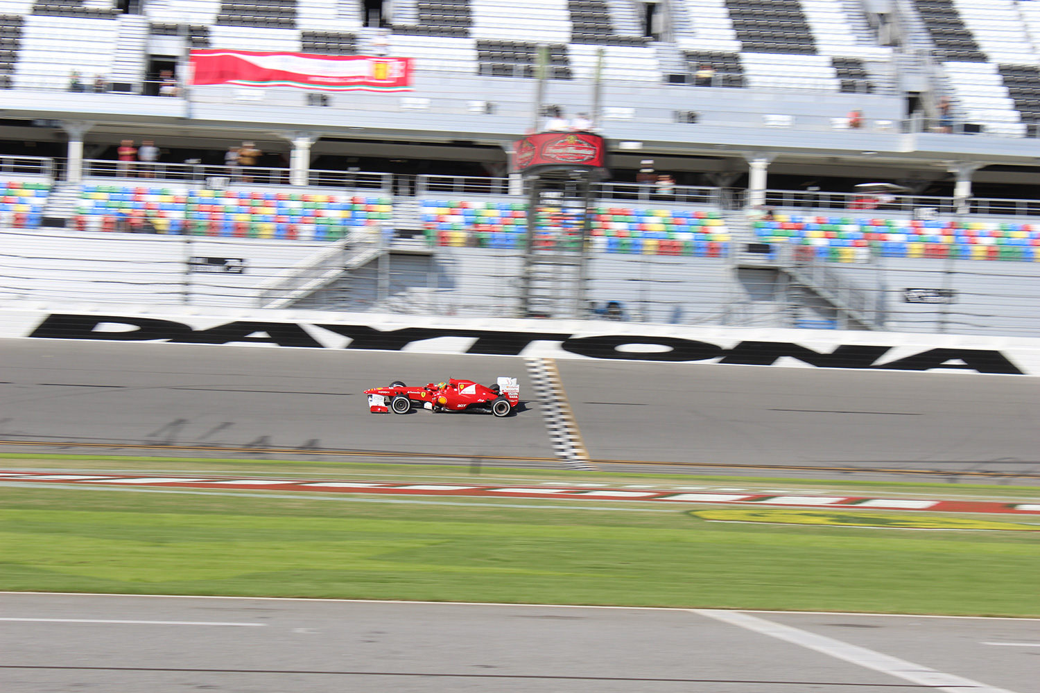 ferrari mondiali 2016 comes to daytona formula 1 track