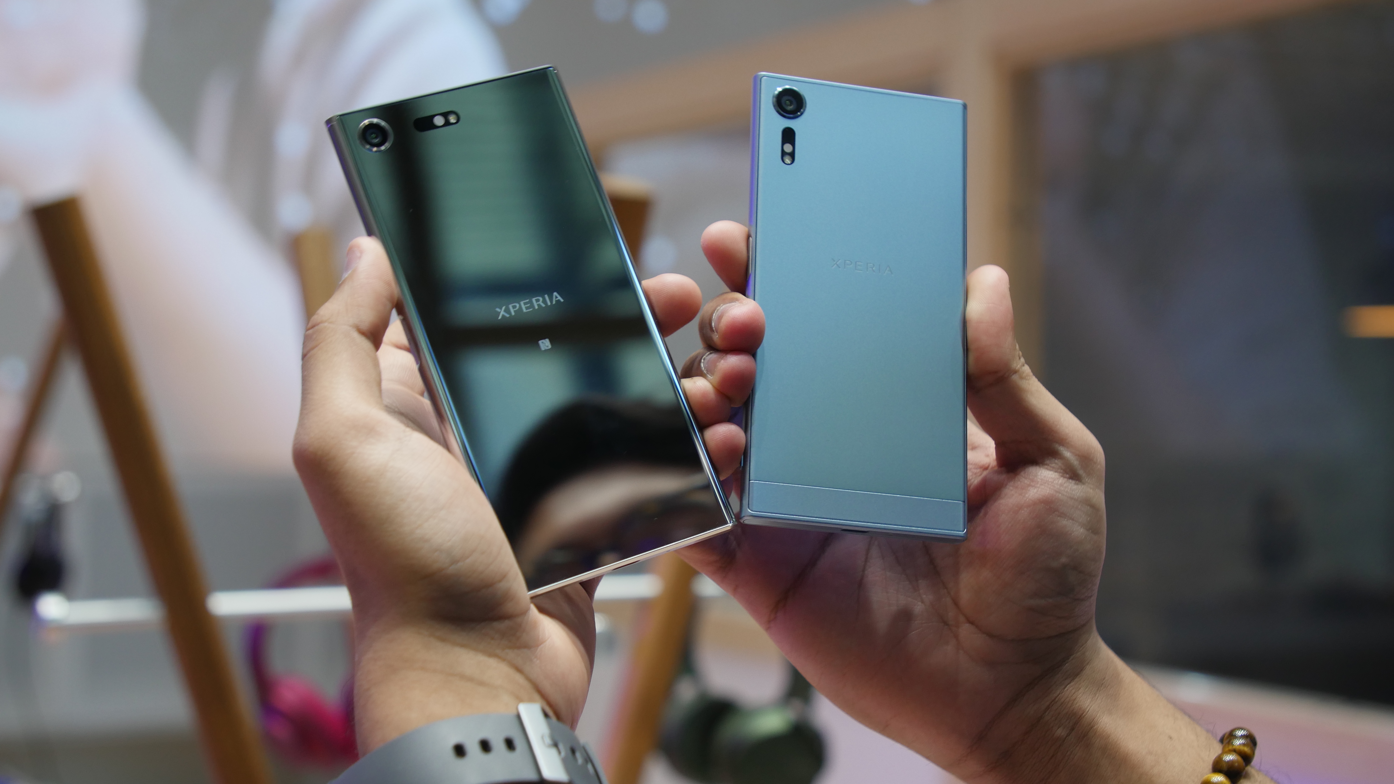 xperia xzs vs xz premium and