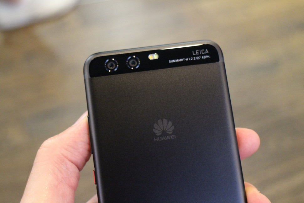 samsung huawei patent dispute news p10 our first take ab 0003 970x647 c