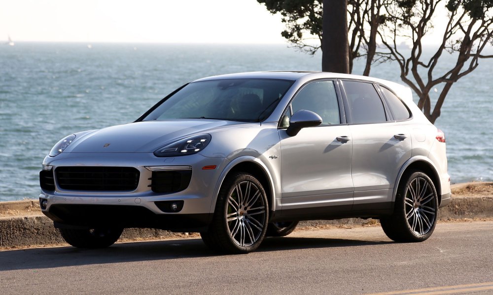 2017 Porsche Cayenne S E-Hybrid Review