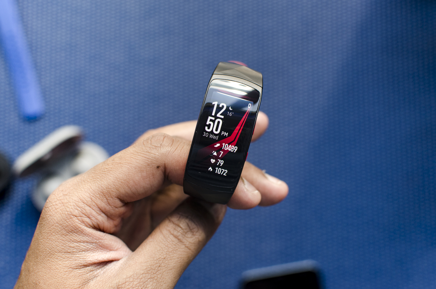 samsung unveils gear sport fit2 pro 14218