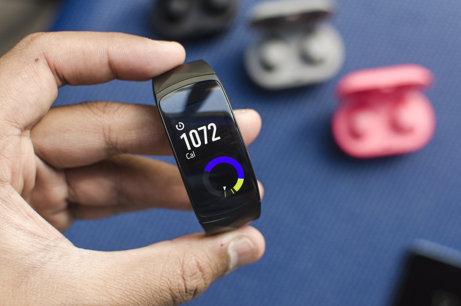 samsung unveils gear sport fit2 pro 14221