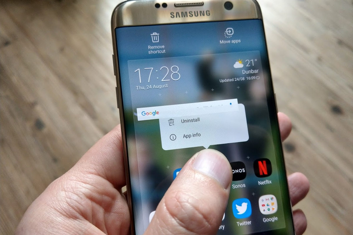 How to uninstall Android app on a Samsung phone