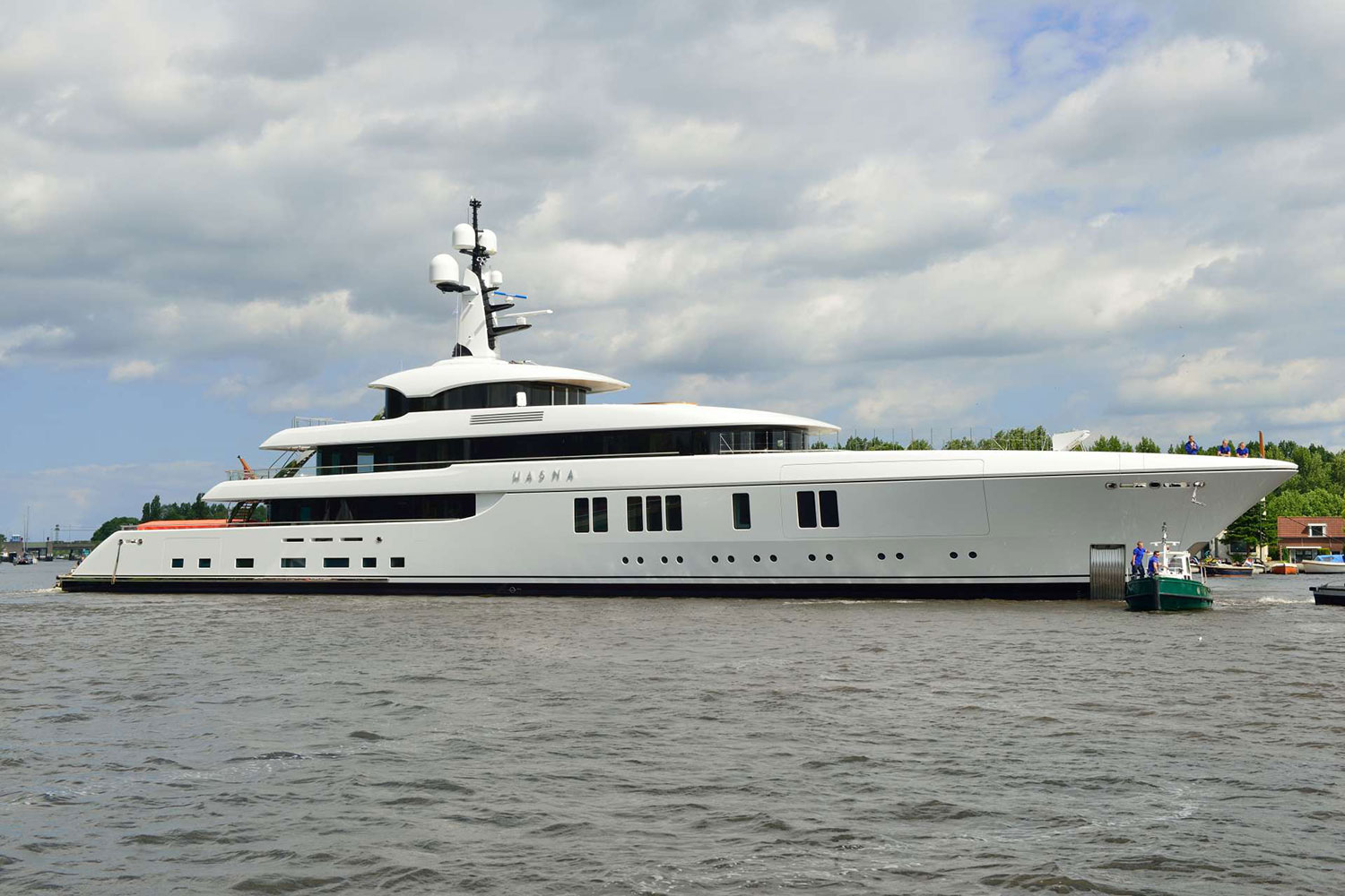 The Ultimate Crestron SuperYacht: AHT Marine “Hasna”