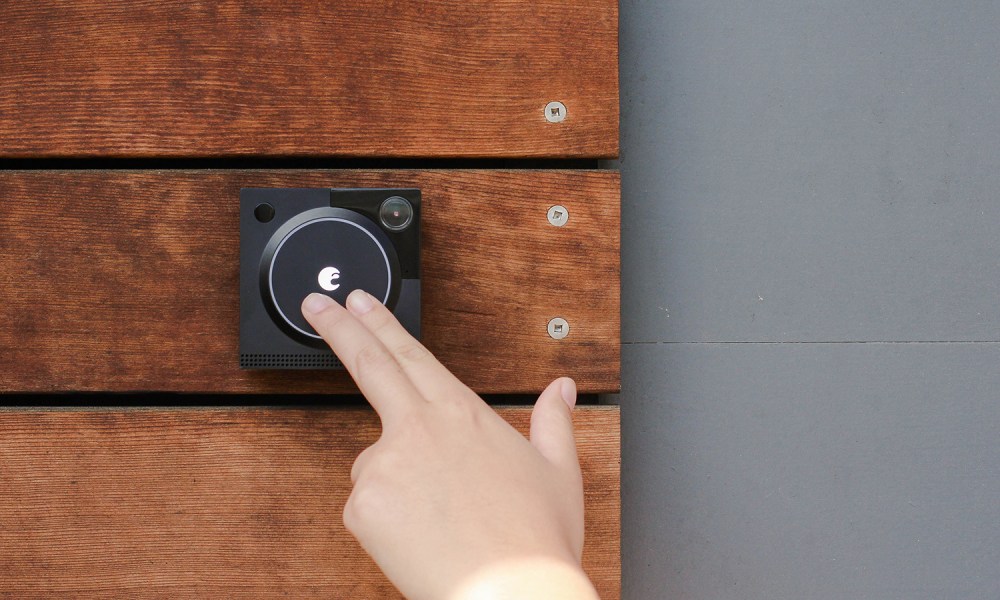 August Doorbell Cam Pro review wood