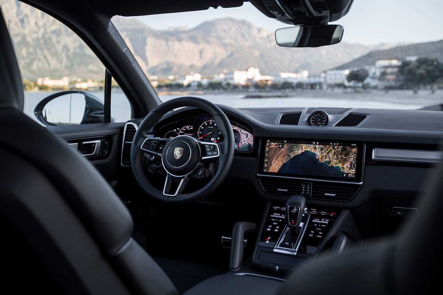 2019 Porsche Cayenne S dash