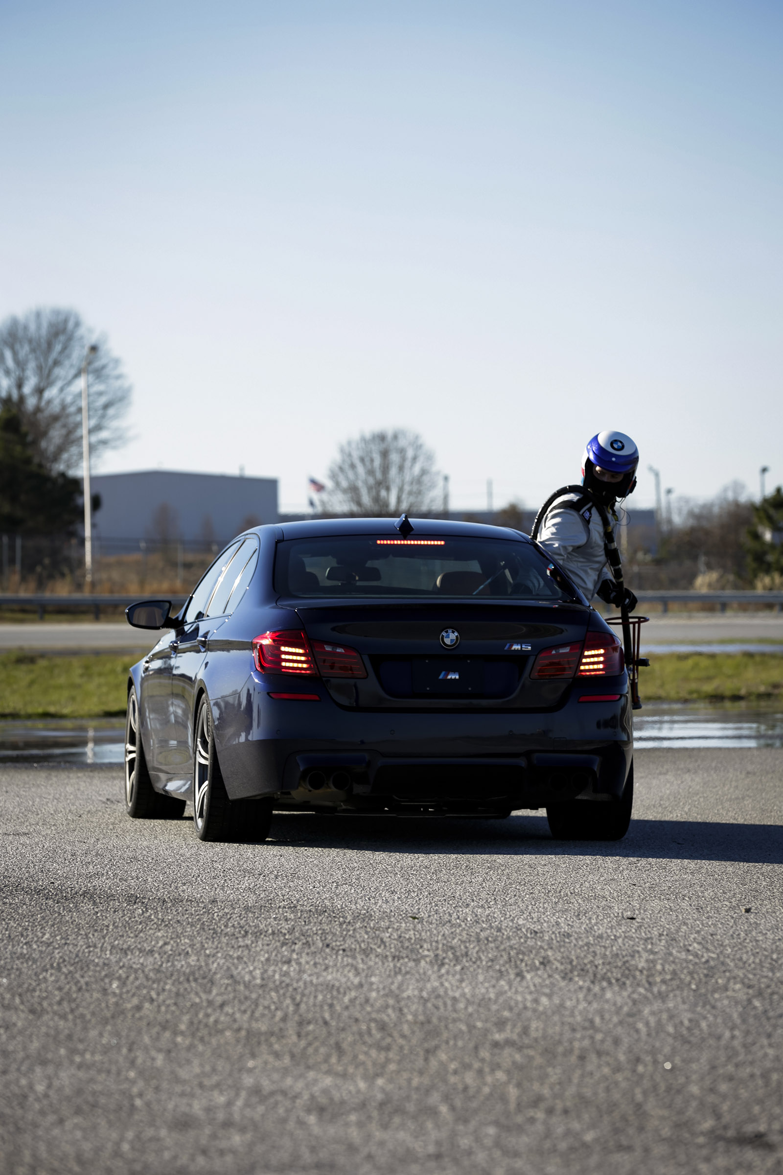 bmw sets two guinness world records drifting sideways for 2325 miles record  longest drift with 2018 m5 1