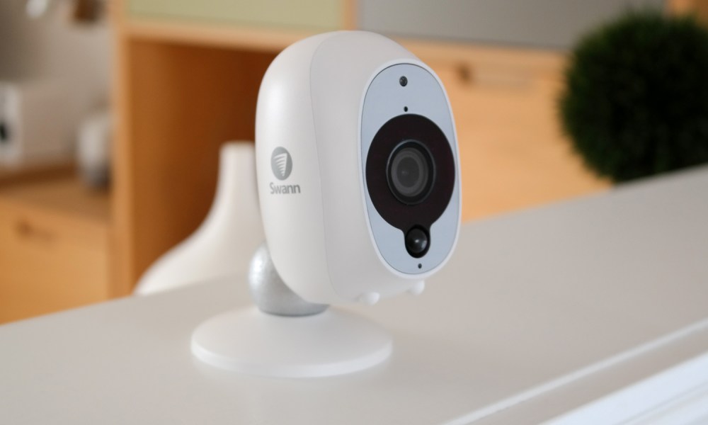 swann smart security camera review facing right