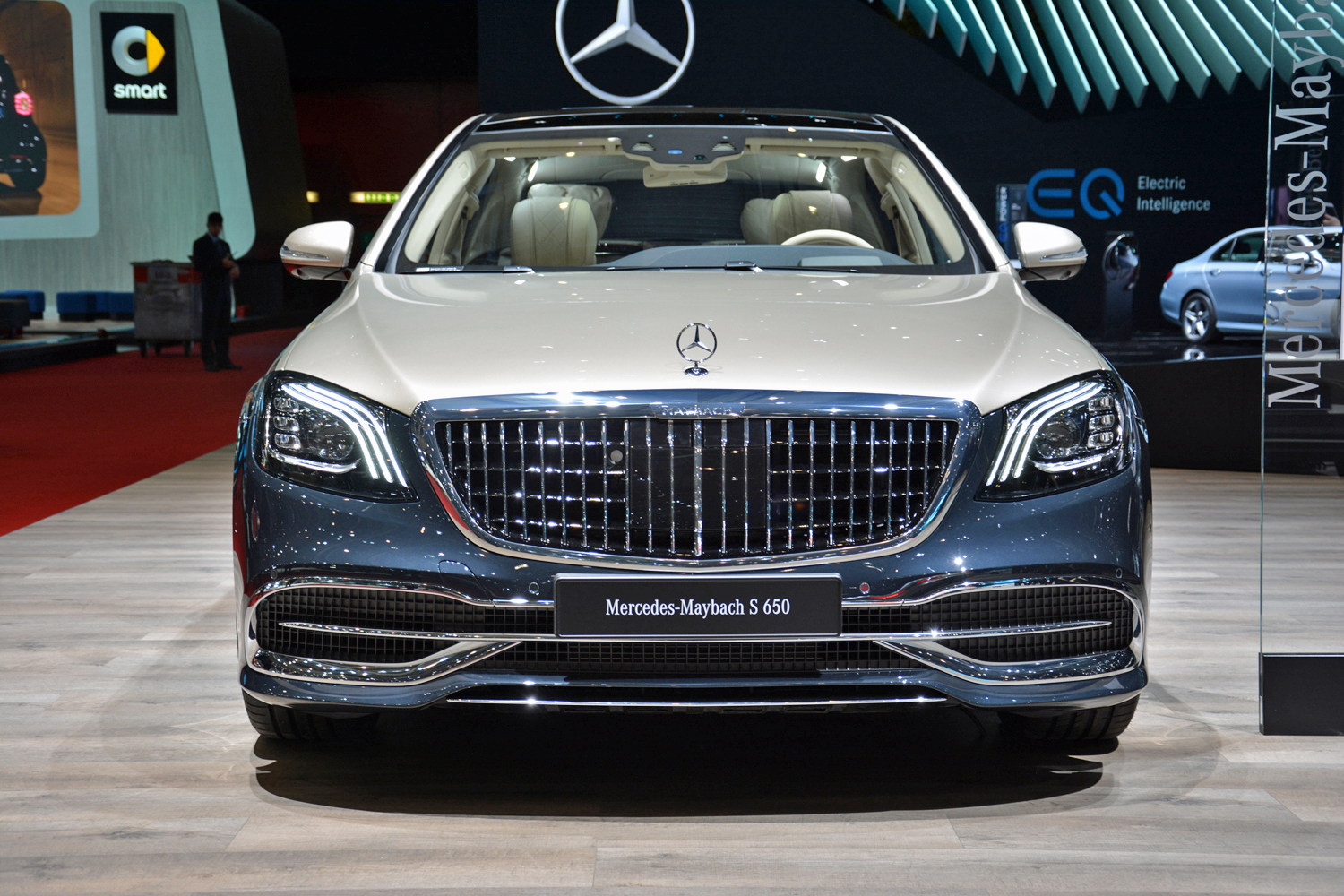 Mercedes-Maybach S-Class live