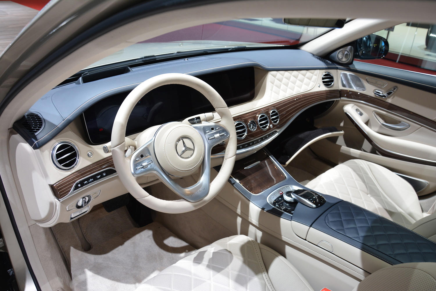 Mercedes-Maybach S-Class live