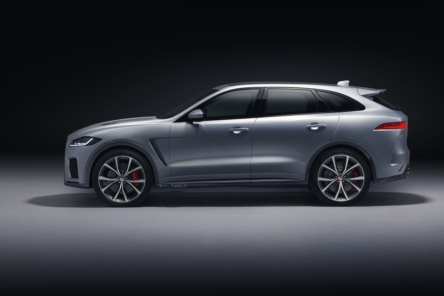 Jaguar F-Pace SVR