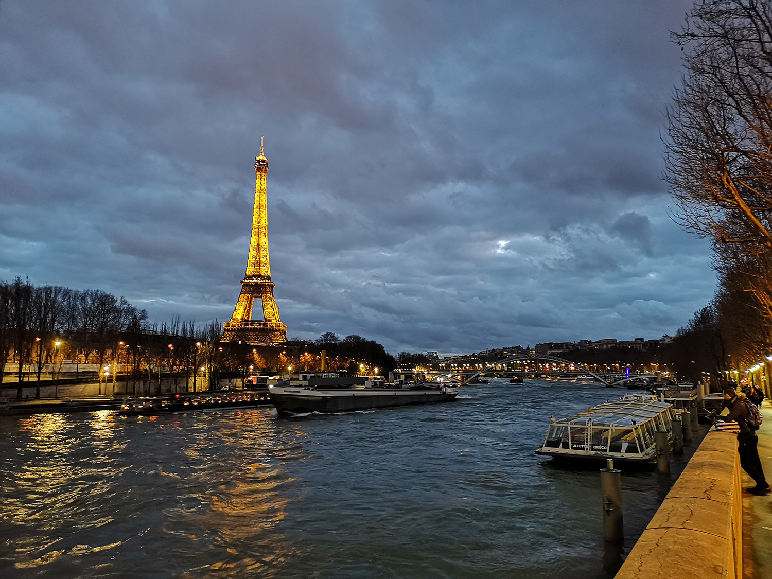 huawei p20 pro review sample photo eiffel tower