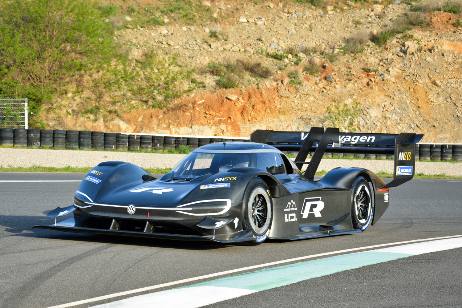 volkswagen i d r ev pikes peak rg id on track 3