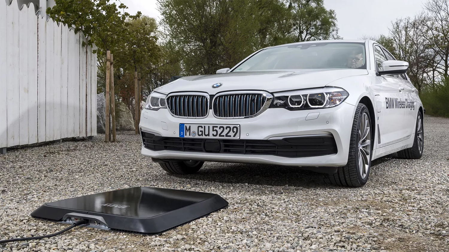 BMW 530e Wireless Charging