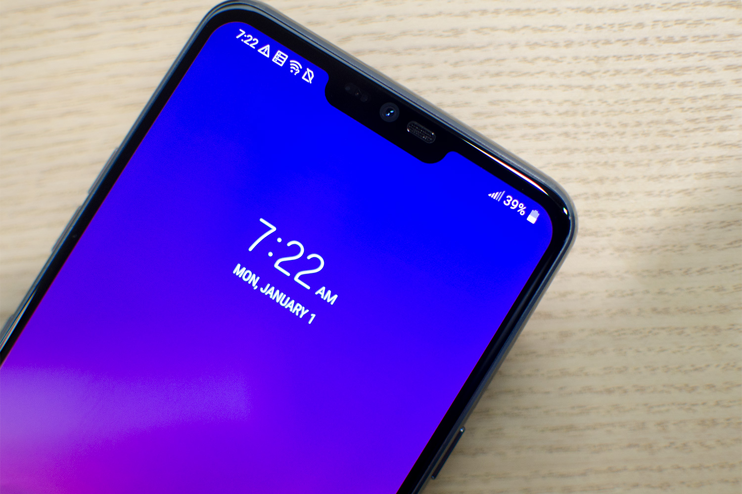 lg g7 news thinq hands on close clock angle