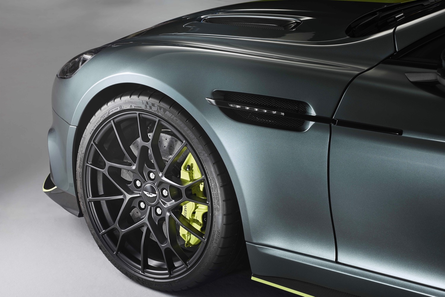 Aston Martin Rapide AMR