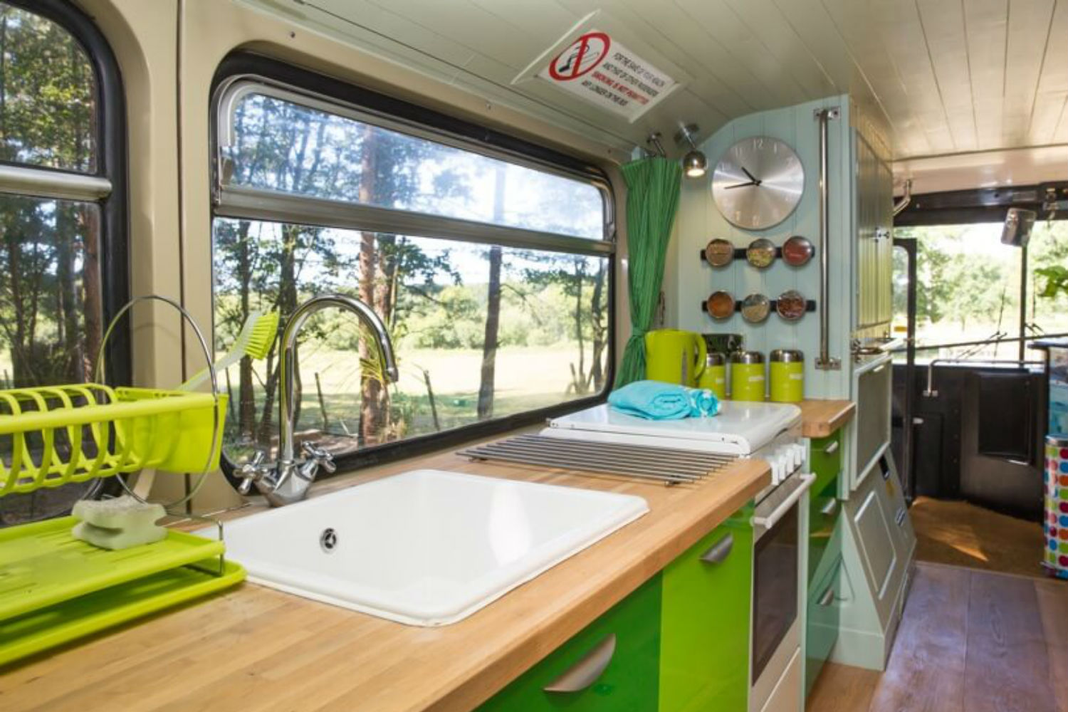 coolest bus to mobile home conversions biggreenbus5