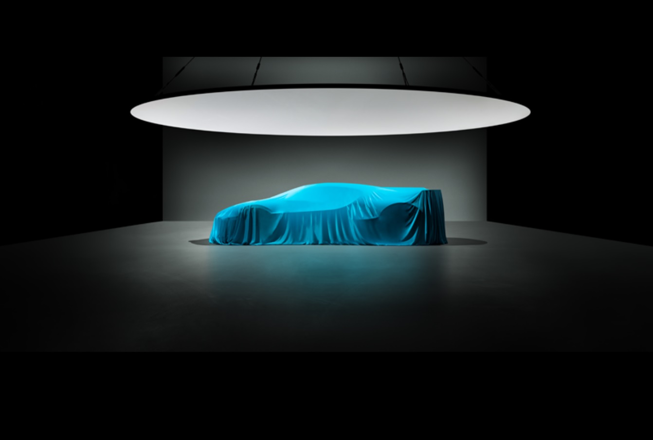 Bugatti Divo teaser 8/20