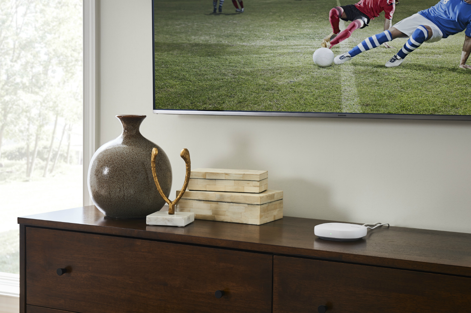 The Samsung SmartThings Hub.