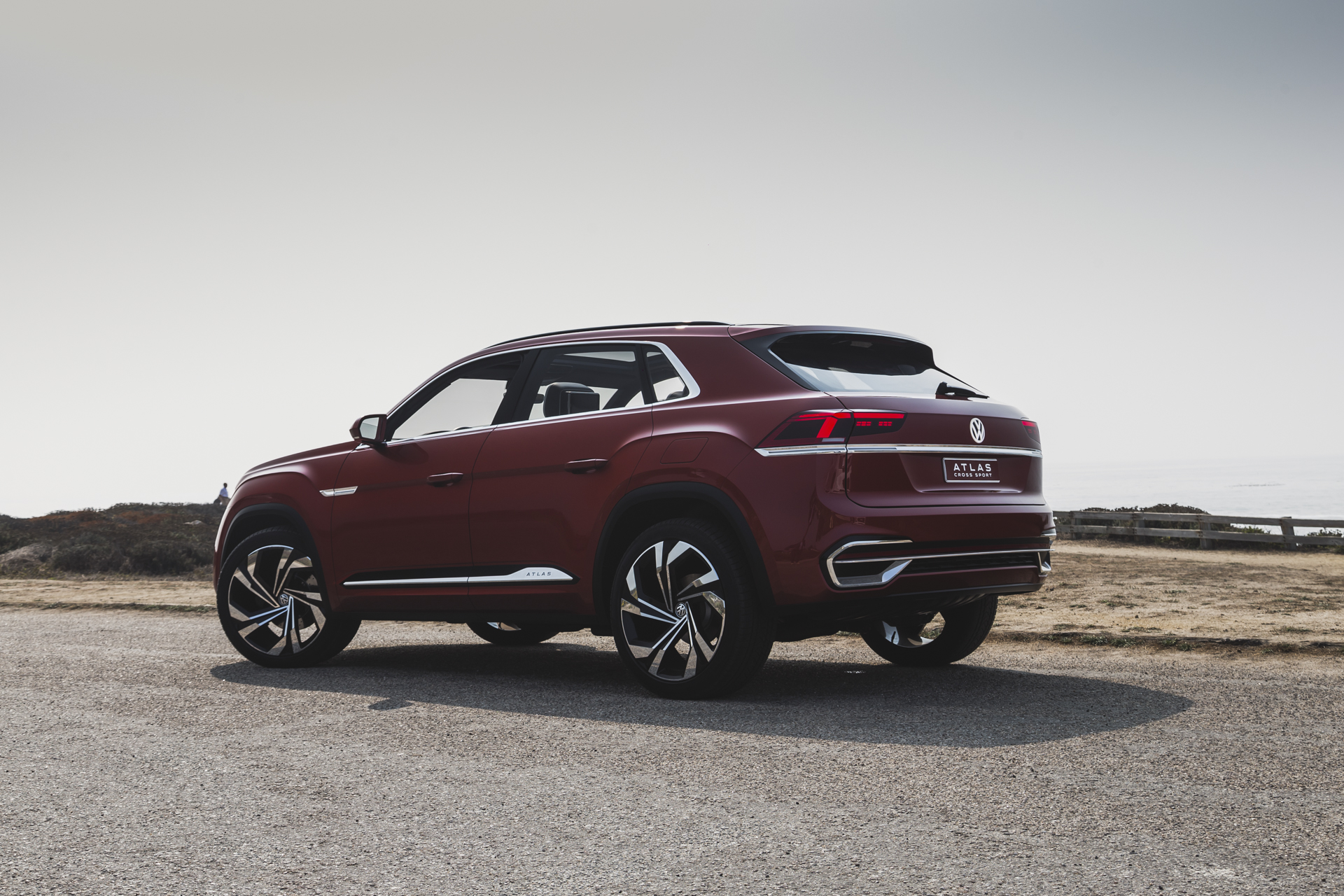 Volkswagen’s Atlas Cross Sport and Tanoak Concepts