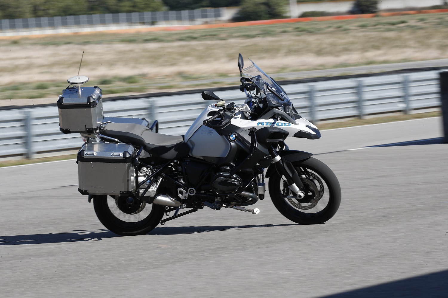 BMW autonomous R 1200 GS