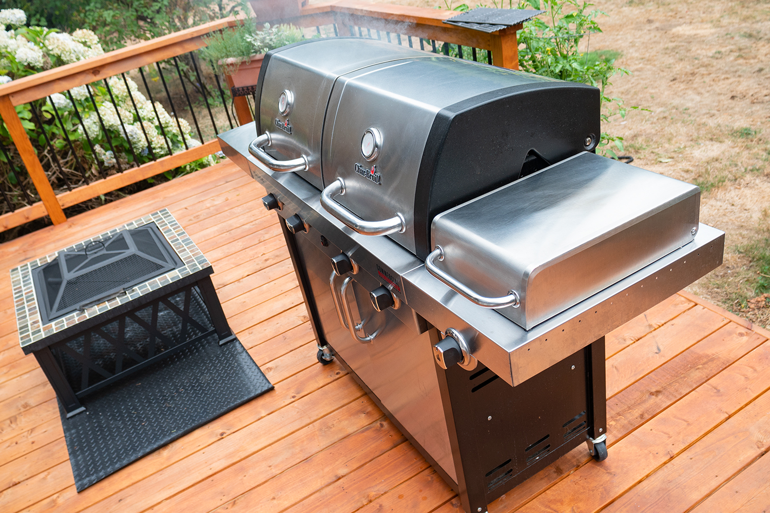 Char-Broil Commercial Tru Infrared Double Header grill