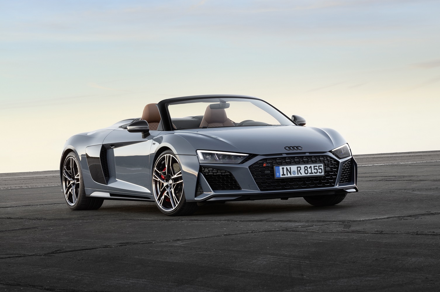 audi r8 gets more powerful v10 sharper design for 2019 spyder