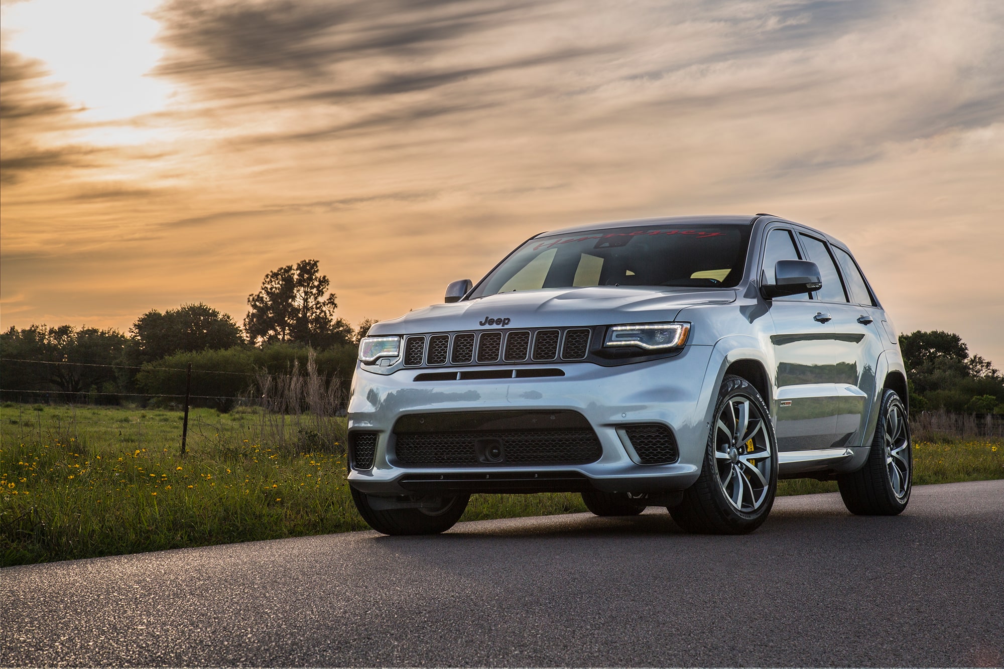 hennessey hpe1200 jeep grand cherokee trackhawk quarter mile world record qt 2 min 1