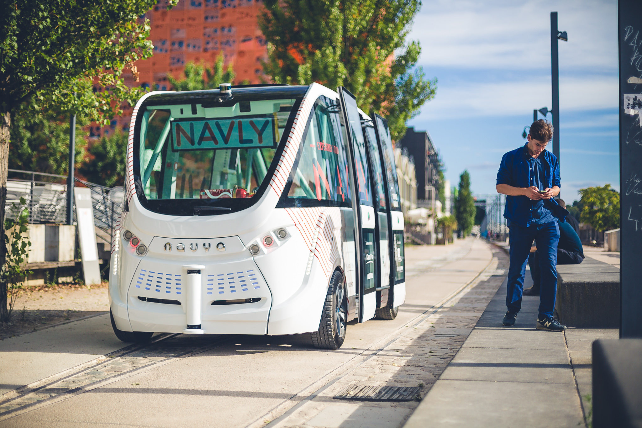 the challenges of driverless shuttles in smart cities navya autonomous shuttle