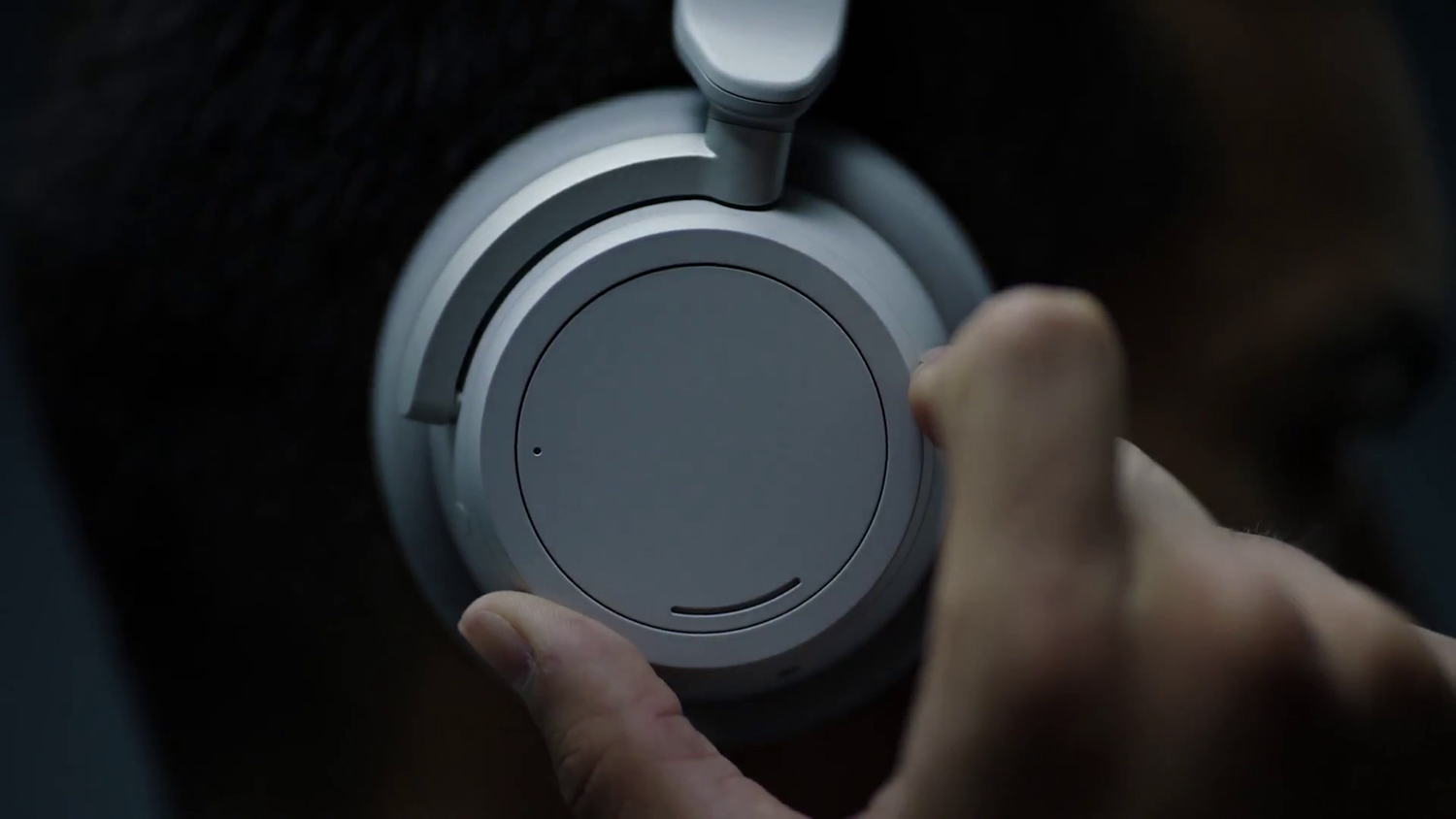 microsoft surface headphones news surfaceheadphones screen  4