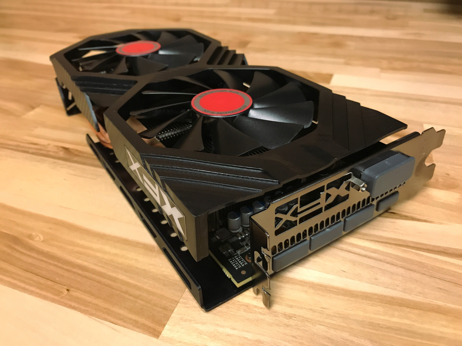 amd radeon rx 590 4