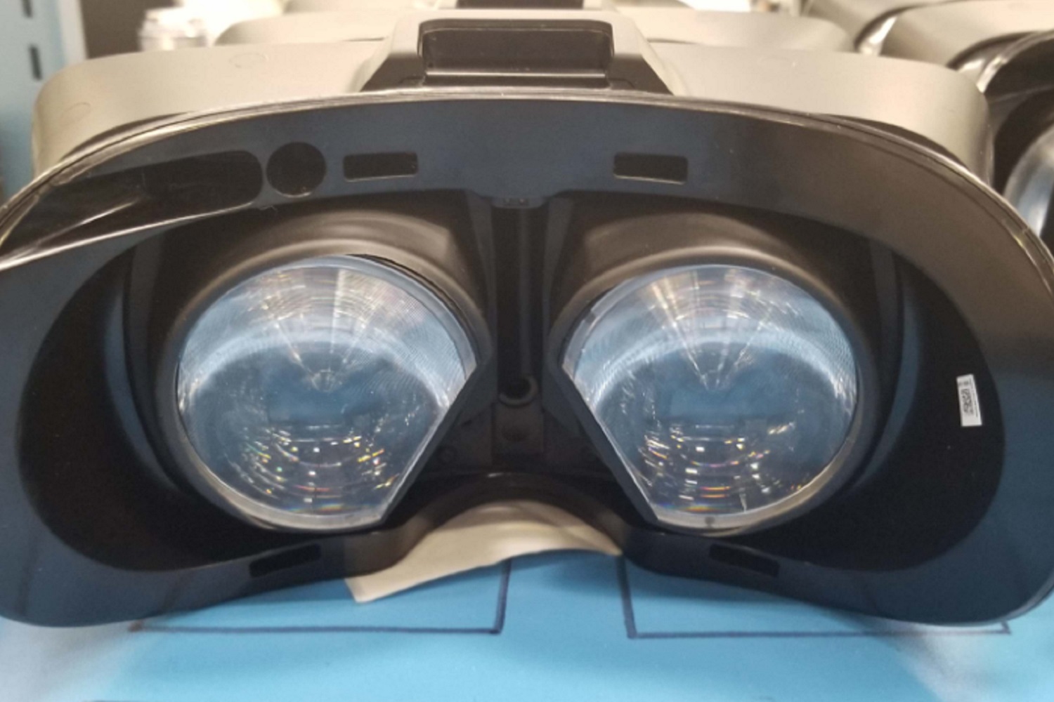 valve vr headset leaked 2