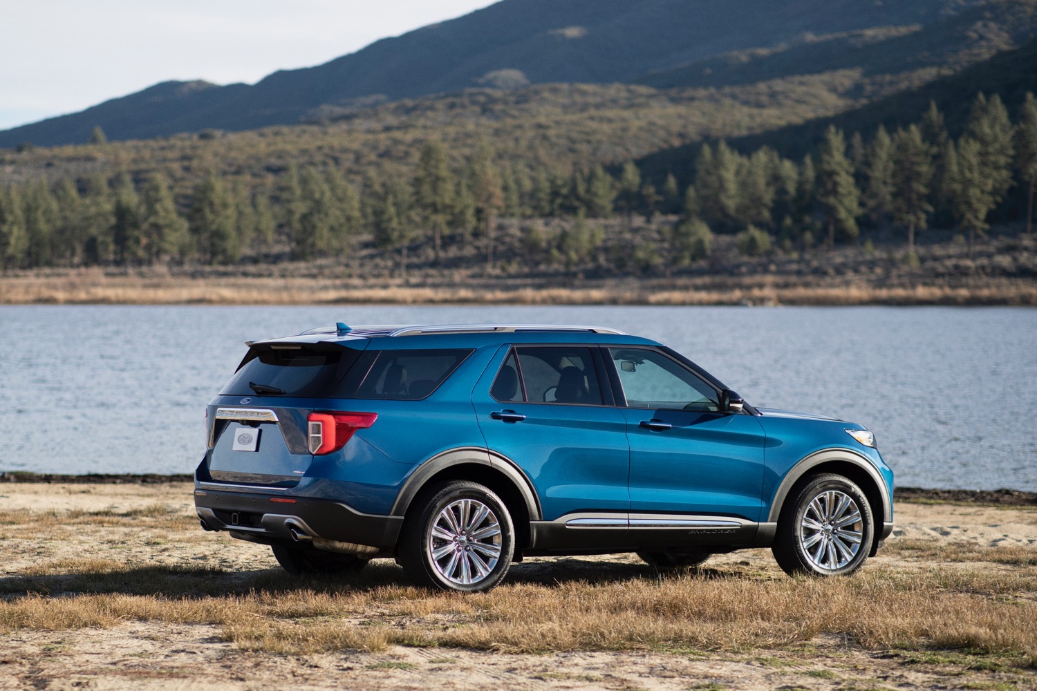 2020 Ford Explorer hybrid