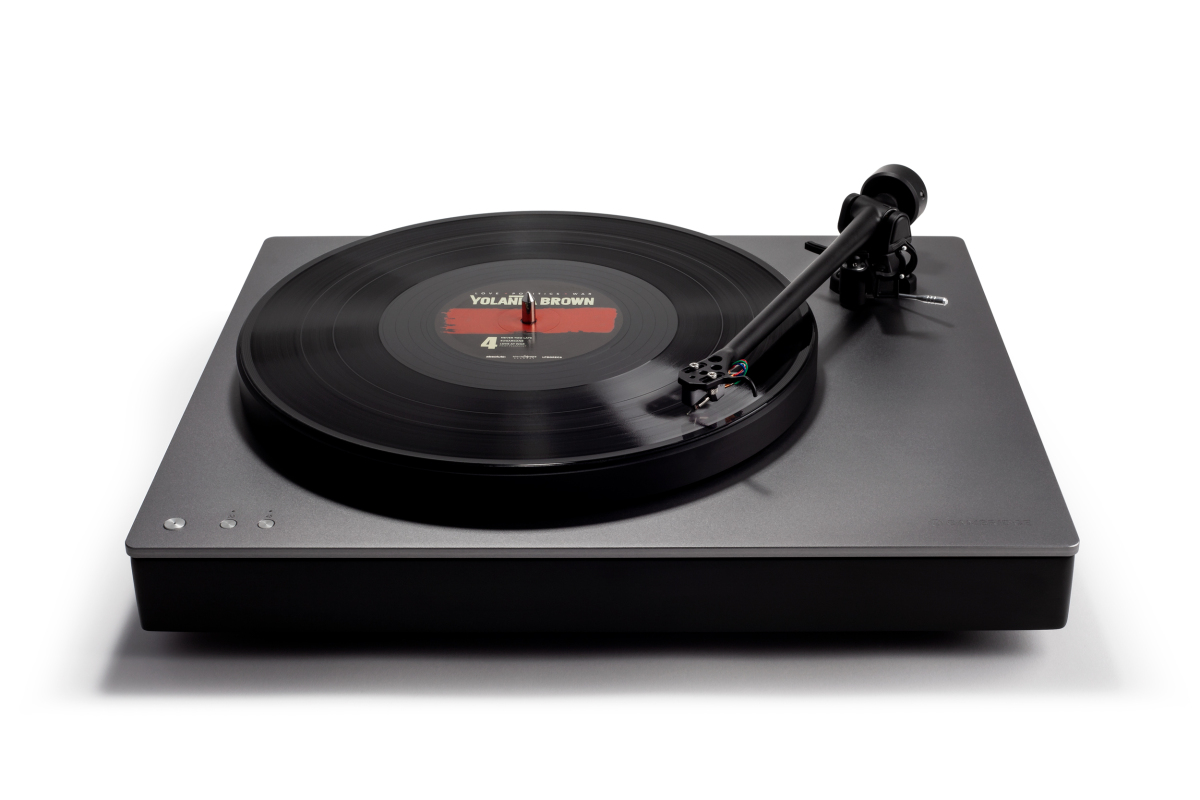 cambridge audio aptx hd turntable ces 2019 alva tt top angle