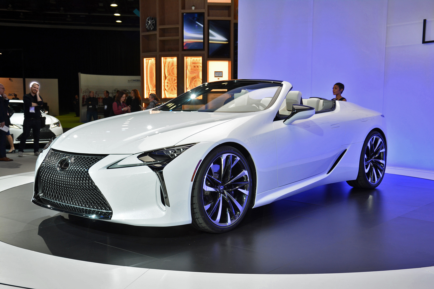 Lexus LC convertible concept