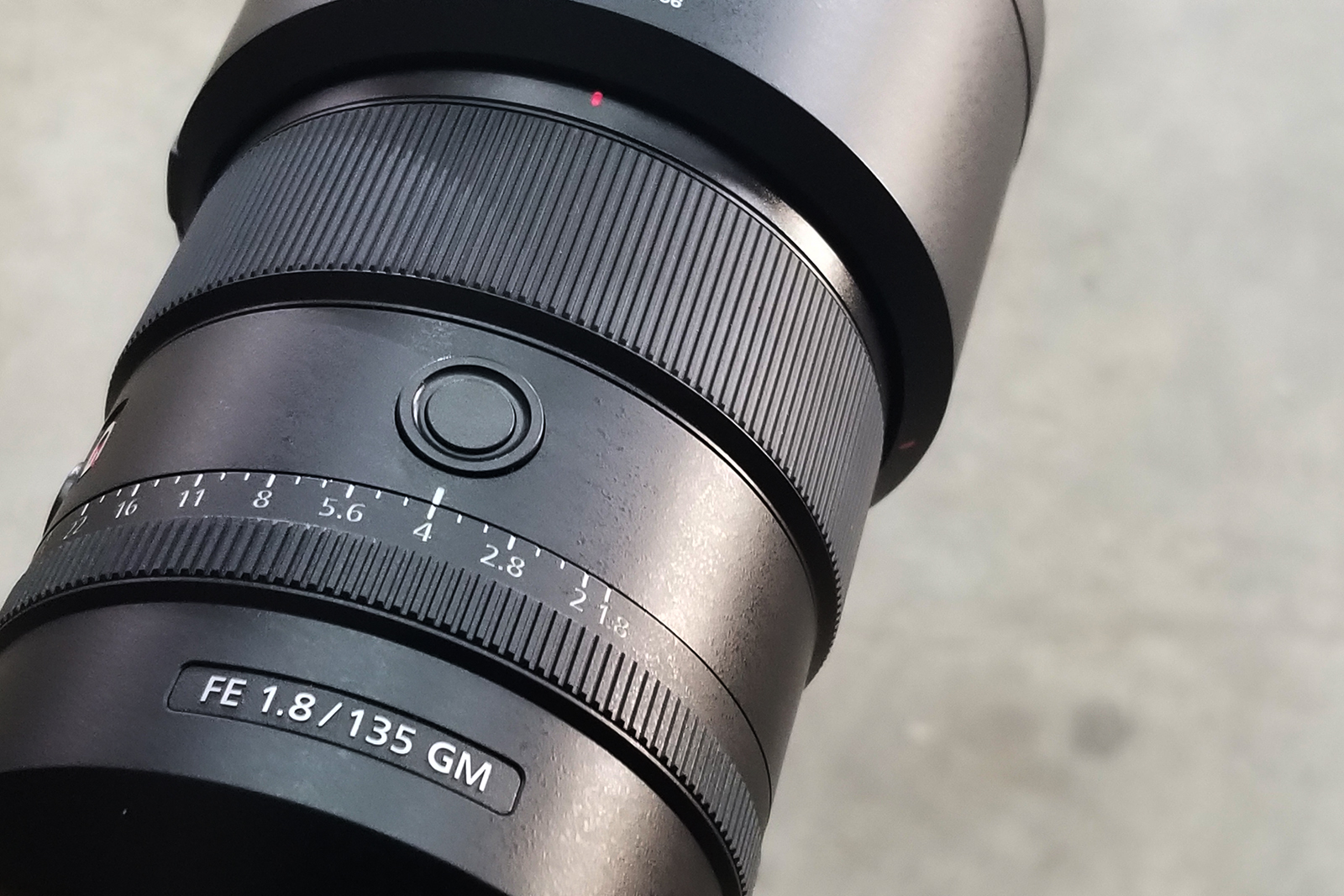 sony fe 135mm f18 gm announced 20190220 142257