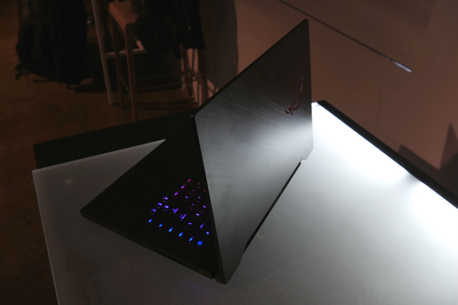 asus rog zephyrus strix tuf 240hz gx 502 07