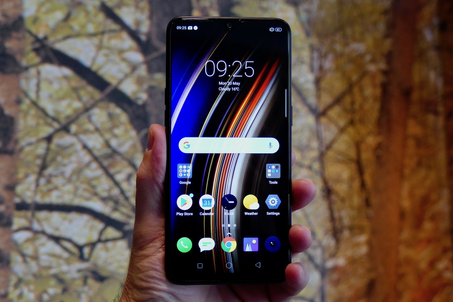 realme 3 pro uk news screen